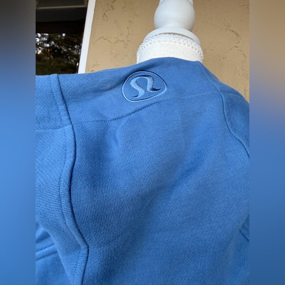 lululemon athletica Blue Jacket With a gold zipper - Picture 8 of 8